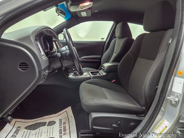 Vehicle image 12 of 30