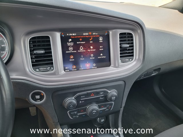 Vehicle image 22 of 33