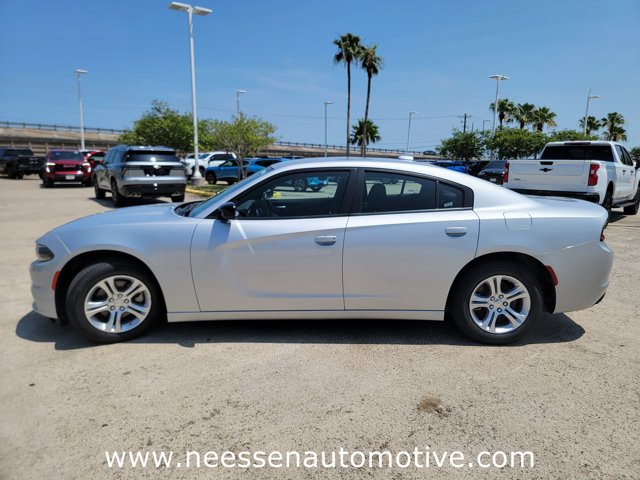Vehicle image 7 of 33