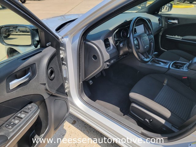 Vehicle image 12 of 33