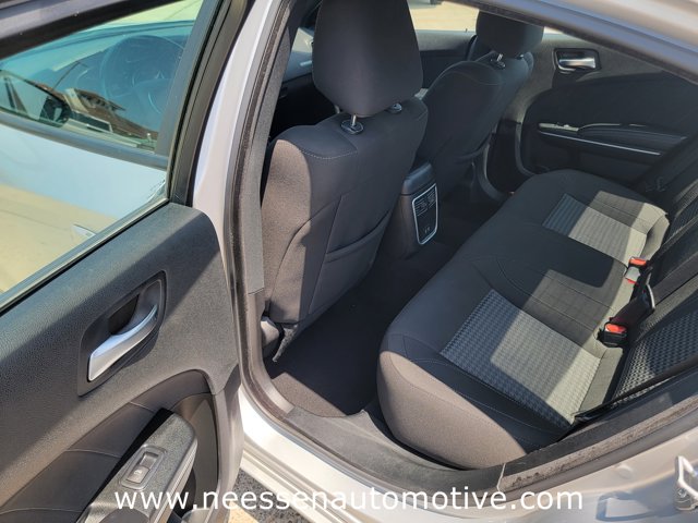 Vehicle image 11 of 33