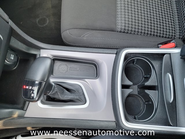 Vehicle image 26 of 33