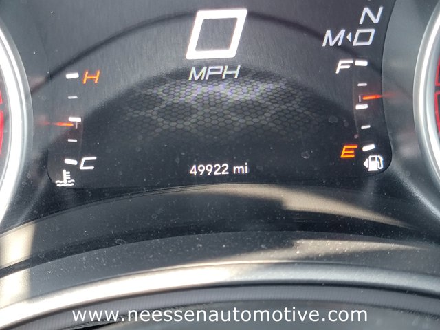 Vehicle image 21 of 33