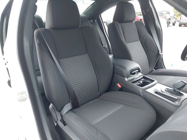 2023 Dodge Charger SXT Image 10 of 35