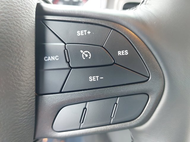 2023 Dodge Charger SXT Image 18 of 35