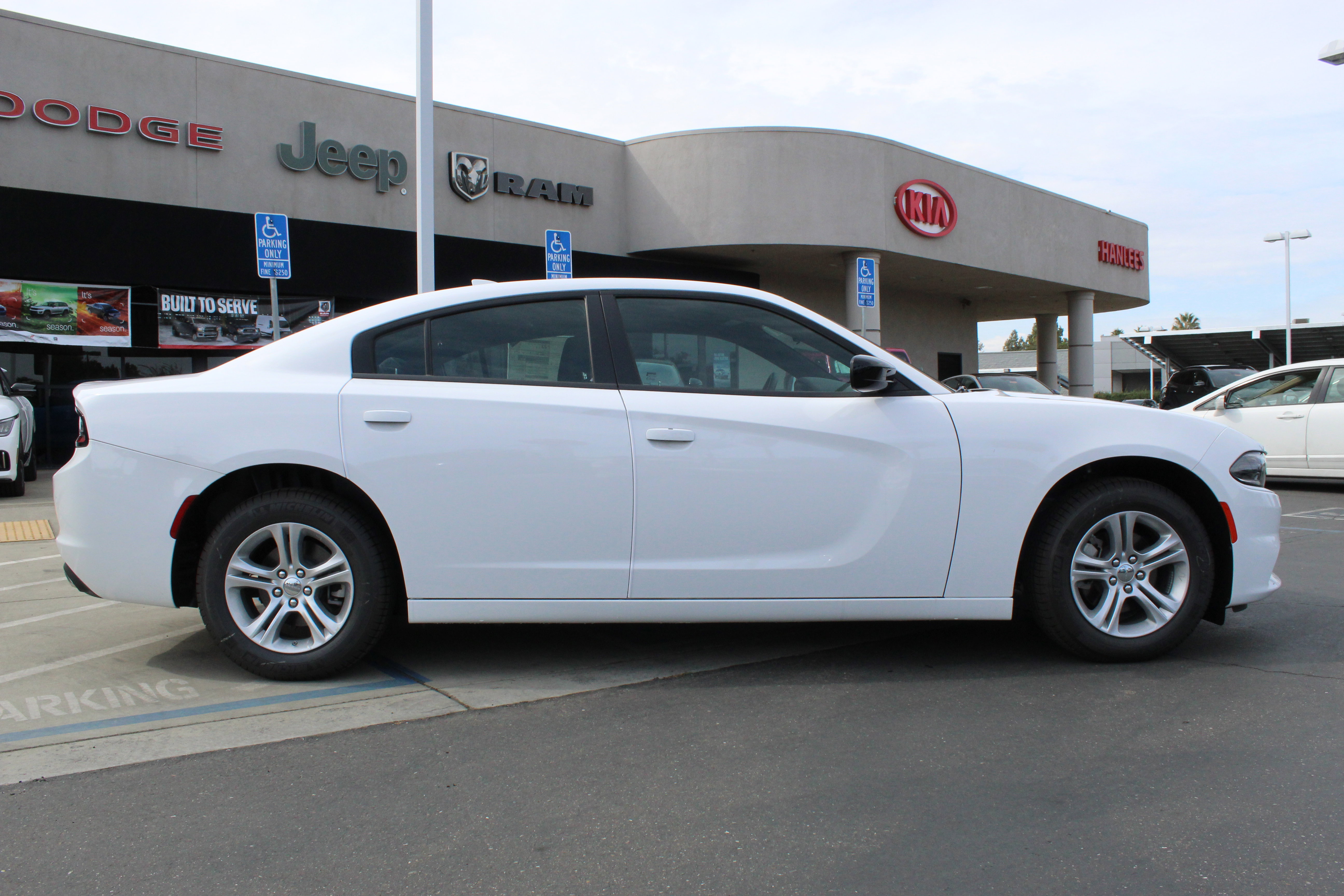 Vehicle image 4 of 26