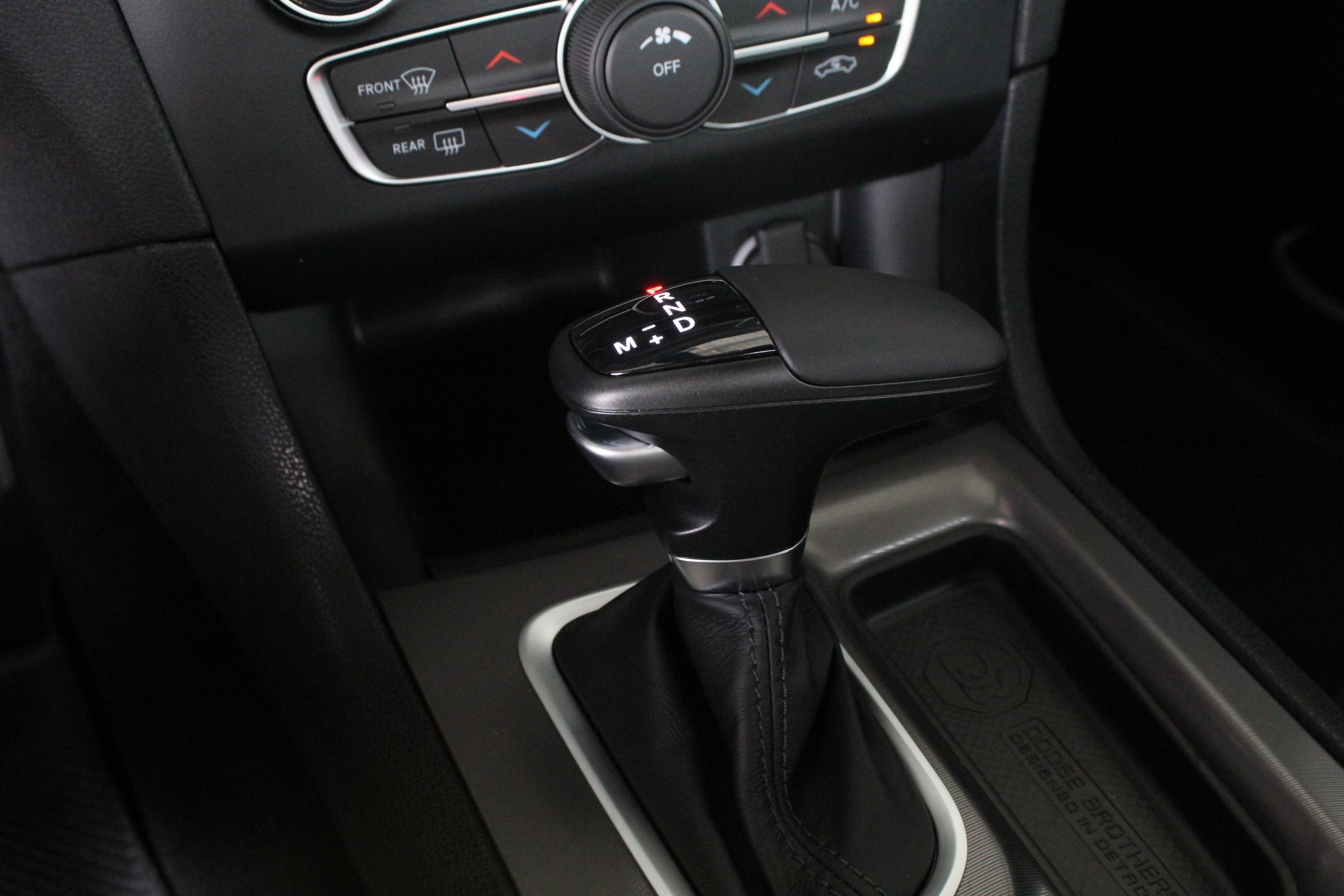 Vehicle image 16 of 26