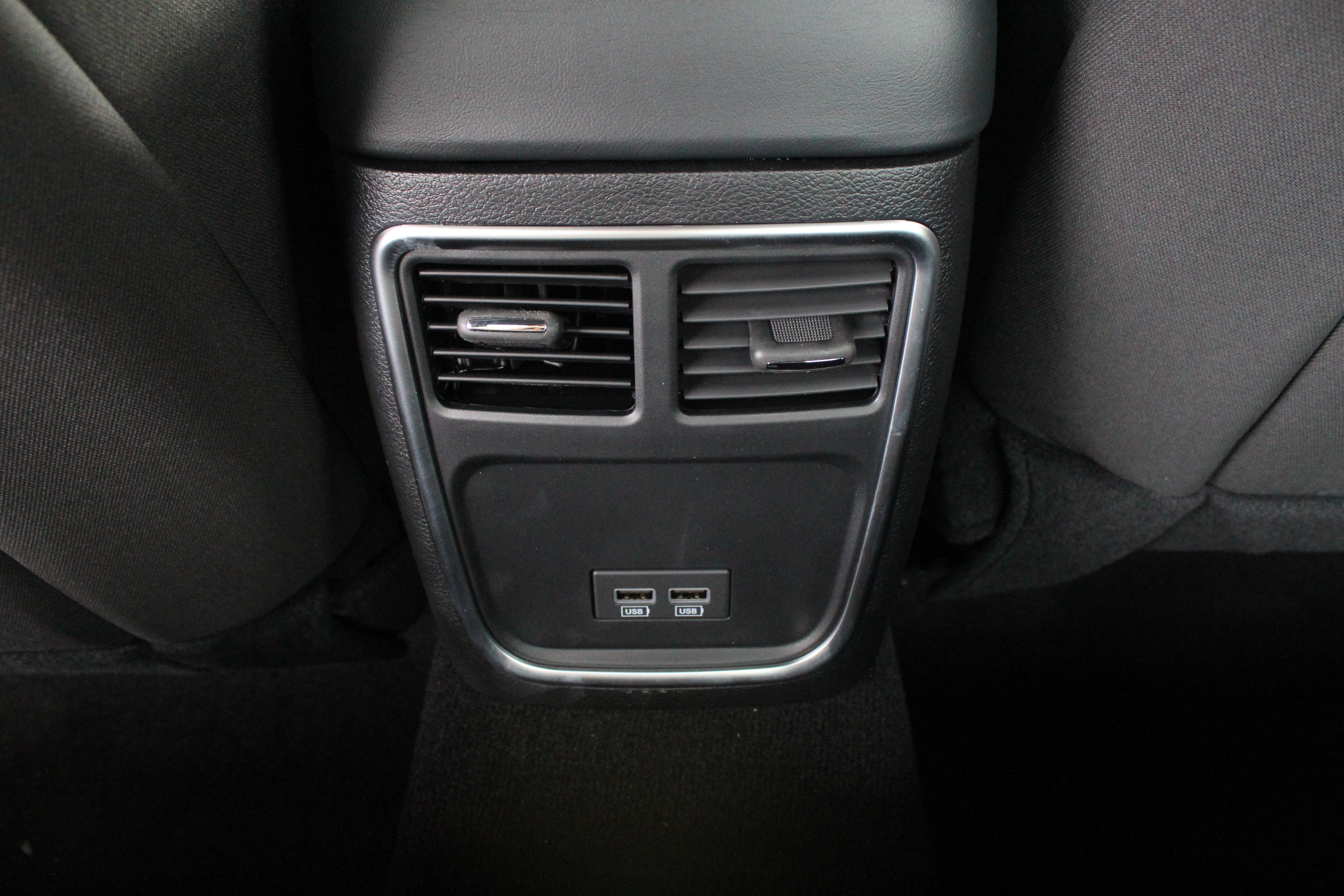 Vehicle image 15 of 26