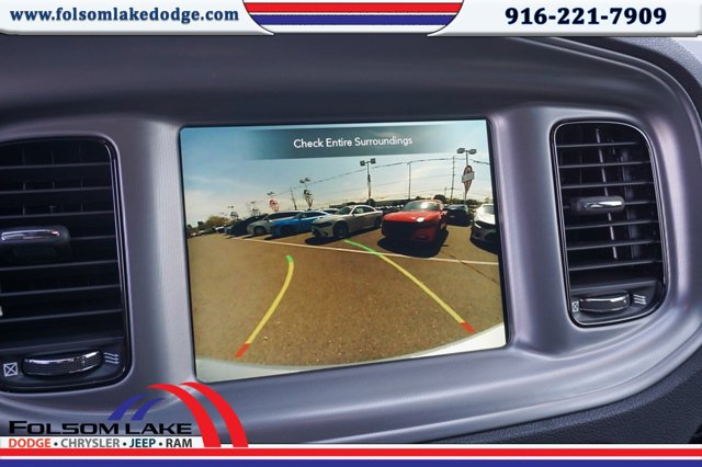 Vehicle image 21 of 23