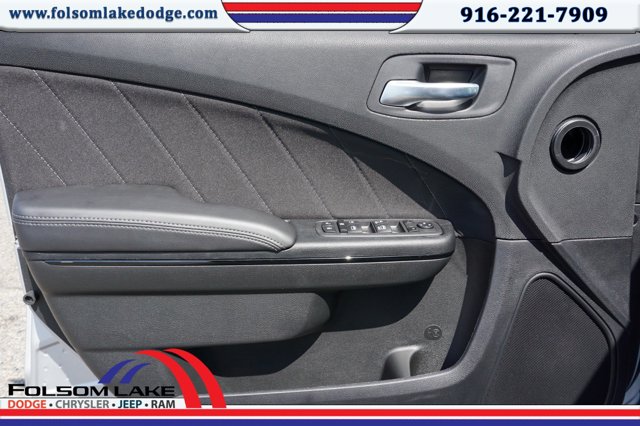 Vehicle image 9 of 23
