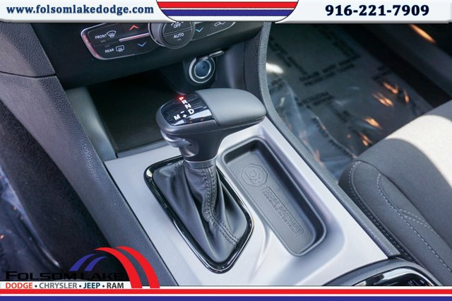 Vehicle image 18 of 23