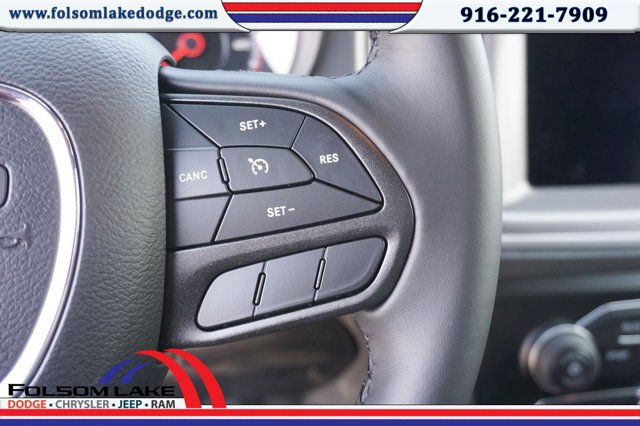 Vehicle image 16 of 23