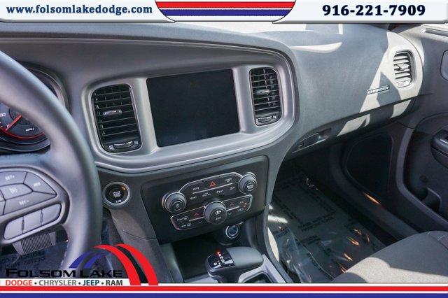 Vehicle image 17 of 23