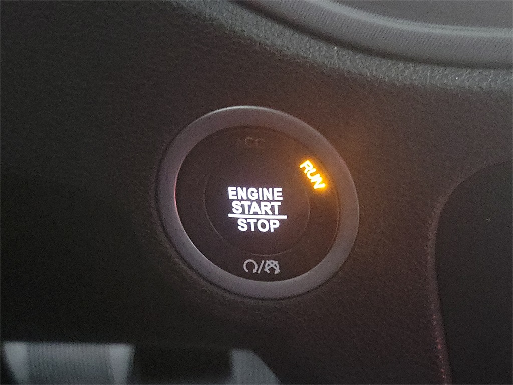 Vehicle image 12 of 17