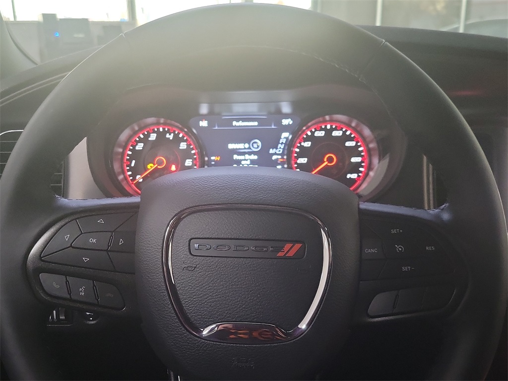 Vehicle image 9 of 17