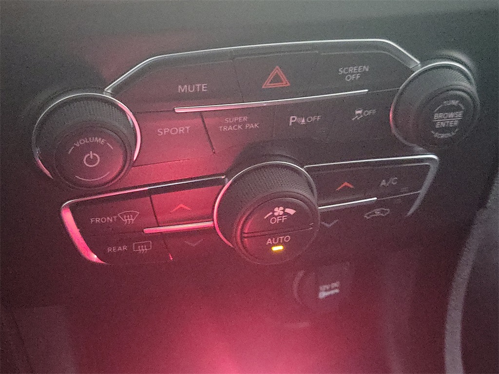 Vehicle image 17 of 17