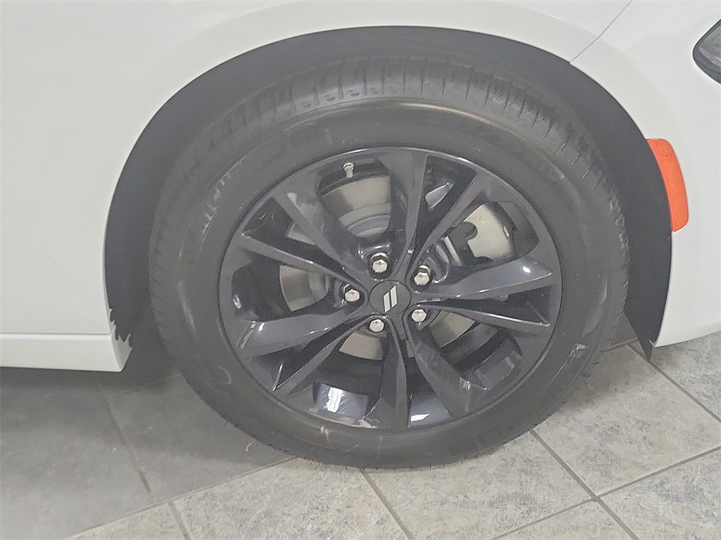 Vehicle image 5 of 17