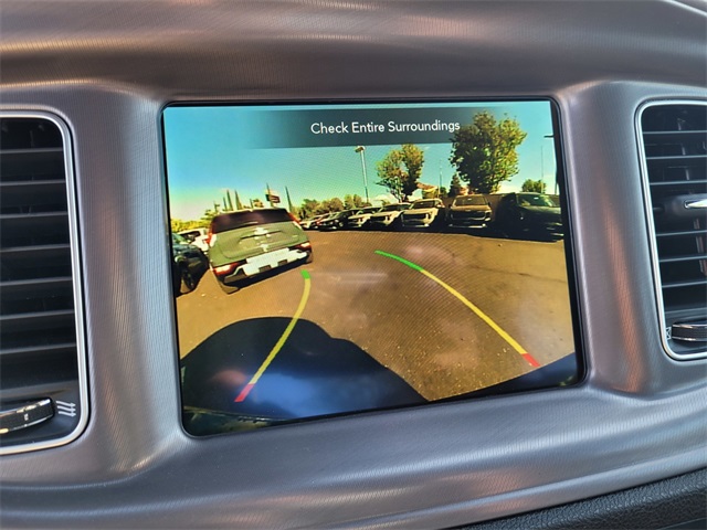 Vehicle image 9 of 16