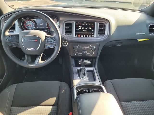 Vehicle image 7 of 16