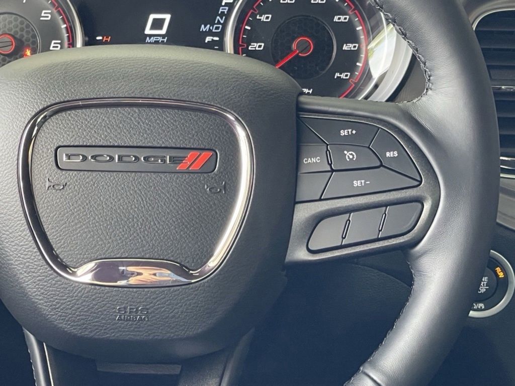 Vehicle image 19 of 34