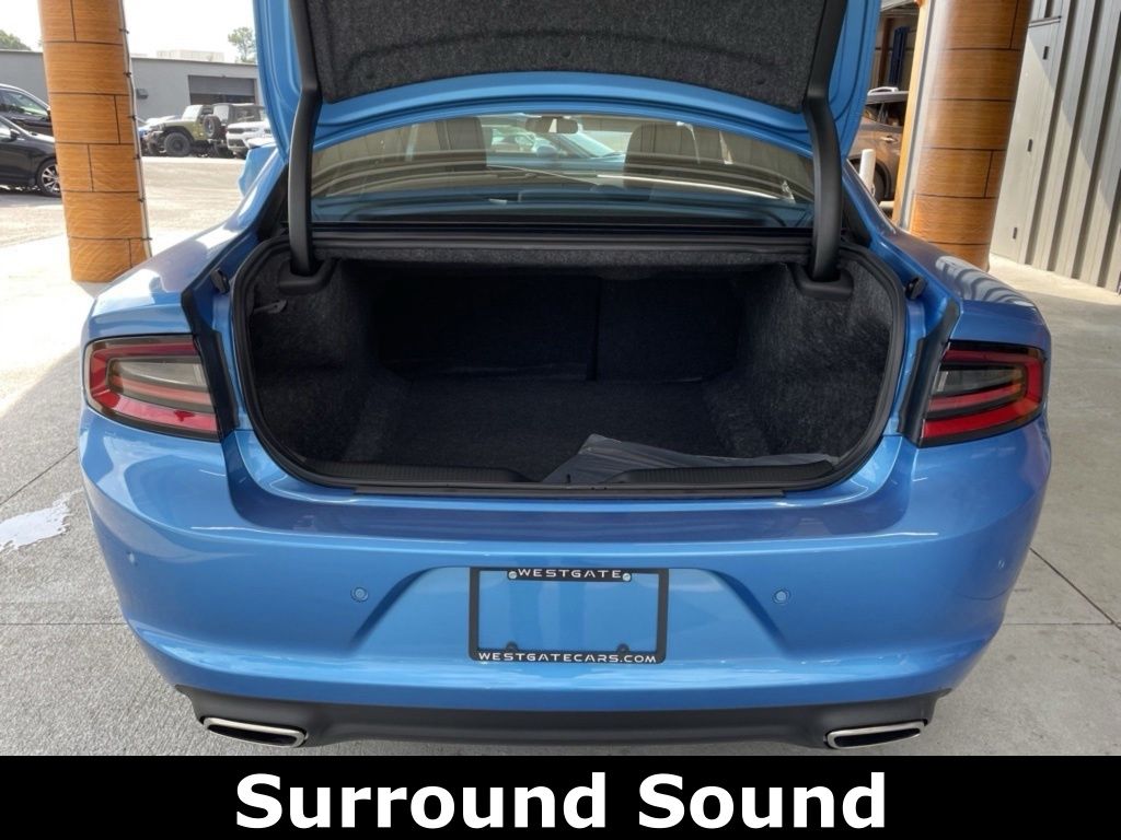 Vehicle image 10 of 34