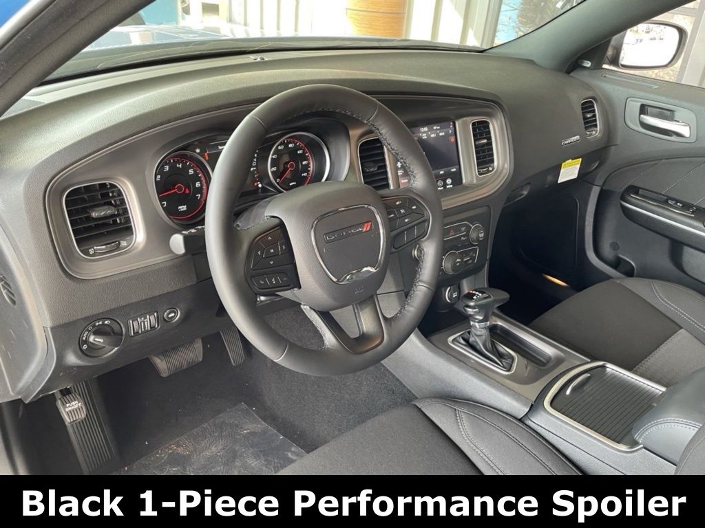 Vehicle image 15 of 34