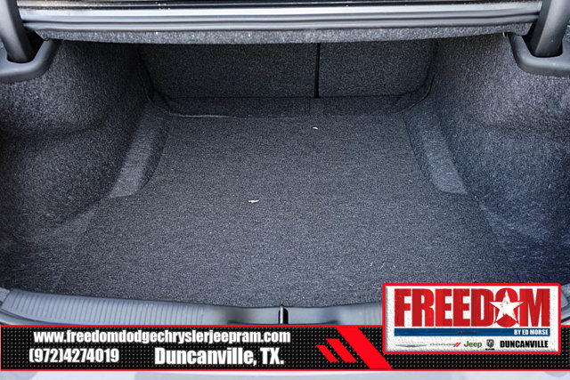 Vehicle image 46 of 48