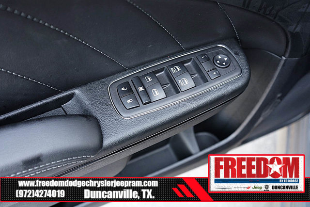Vehicle image 41 of 48