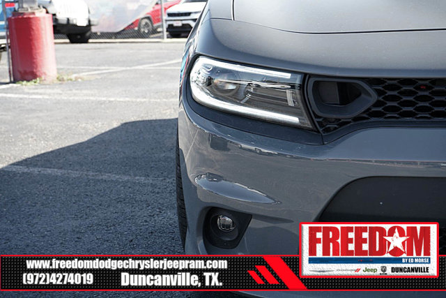 Vehicle image 44 of 48