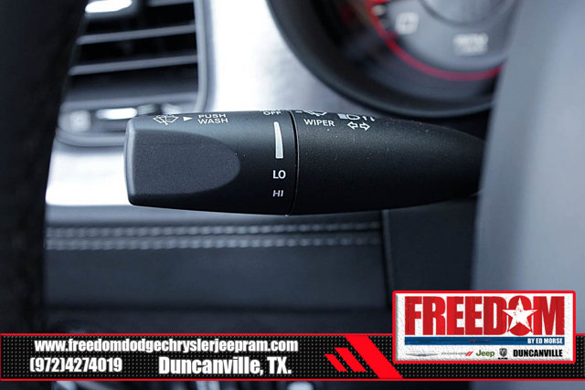 Vehicle image 28 of 48
