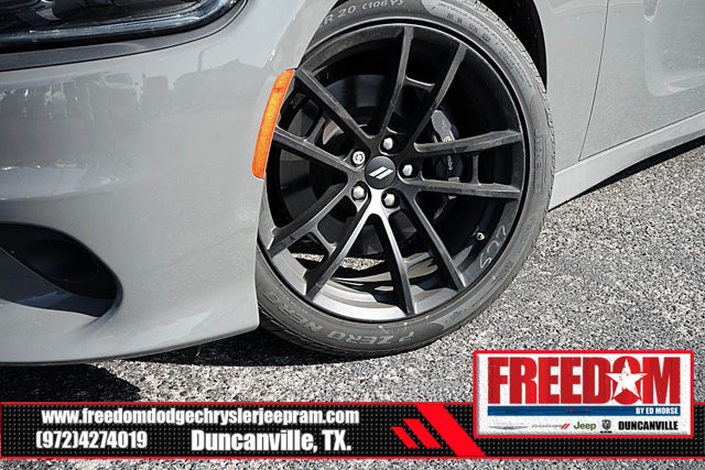 Vehicle image 9 of 48