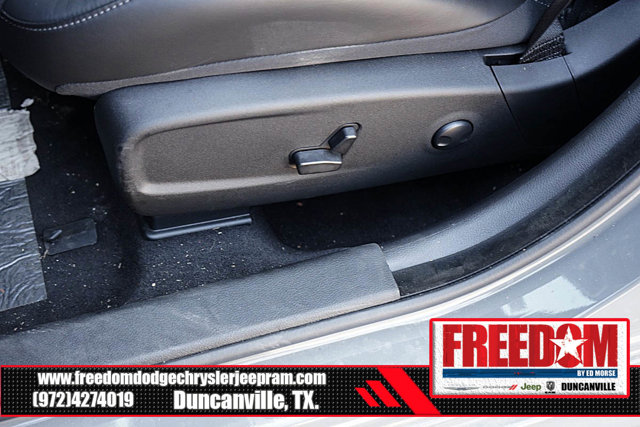 Vehicle image 36 of 48