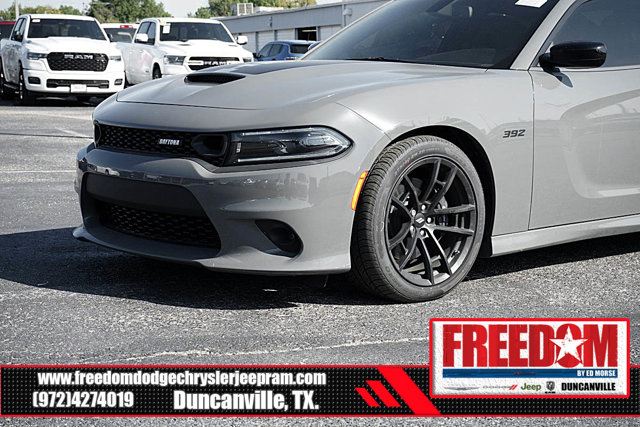 Vehicle image 43 of 48