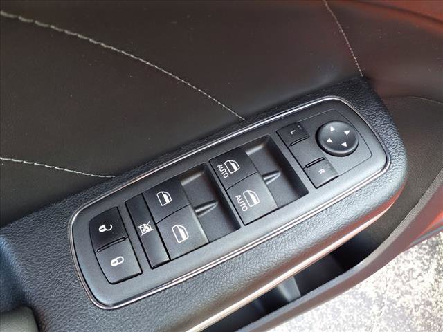 Vehicle image 15 of 22