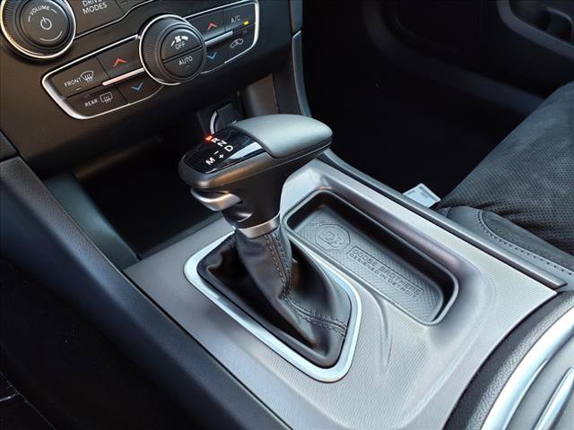 Vehicle image 19 of 22