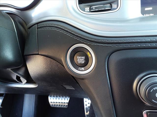 Vehicle image 20 of 22