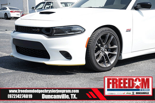 Vehicle image 41 of 44