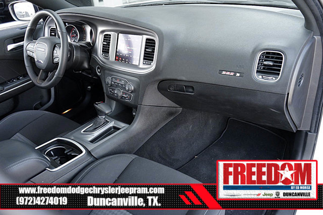 Vehicle image 12 of 44