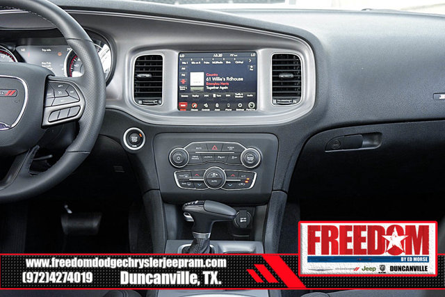Vehicle image 19 of 44