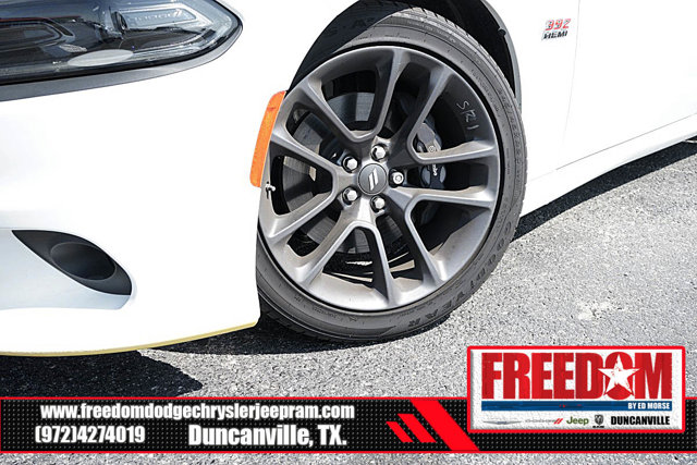 Vehicle image 9 of 44