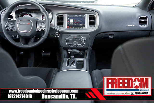 Vehicle image 11 of 44