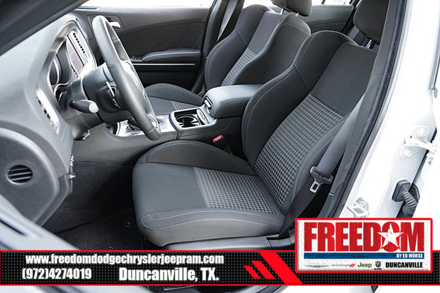 Vehicle image 13 of 44