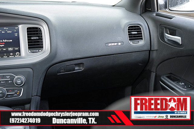 Vehicle image 36 of 44