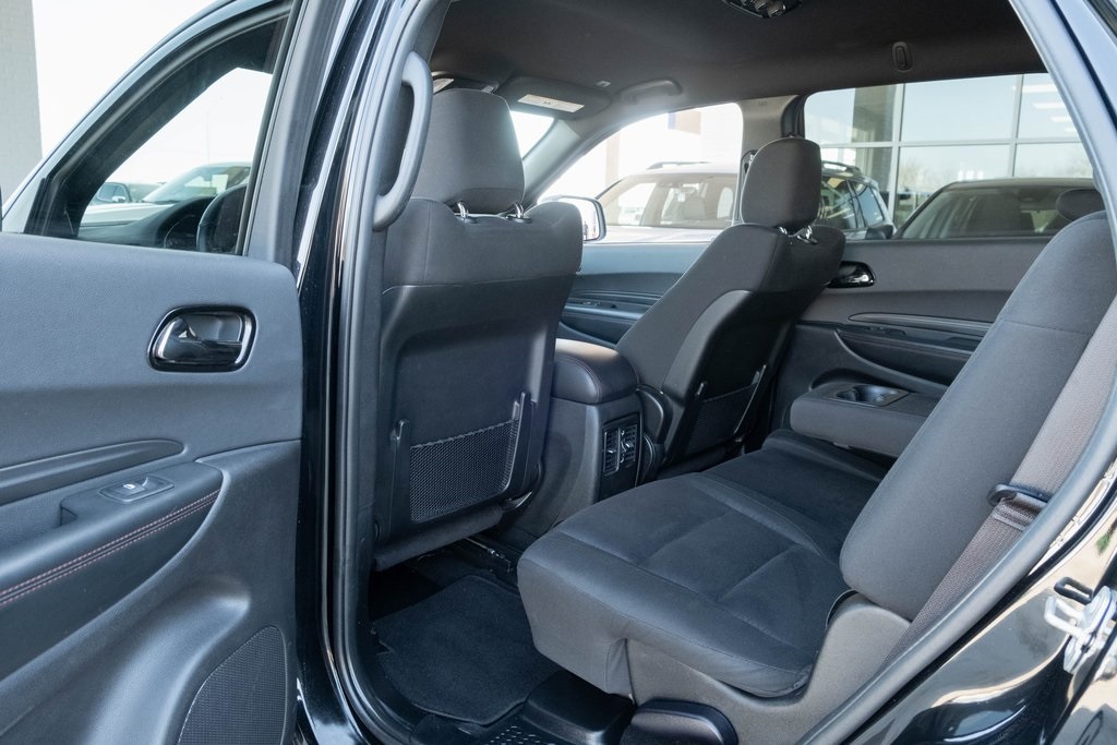 Vehicle image 13 of 15