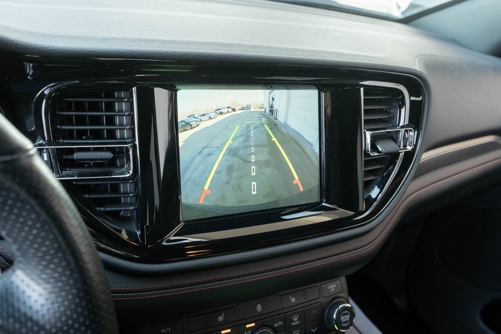 Vehicle image 12 of 15