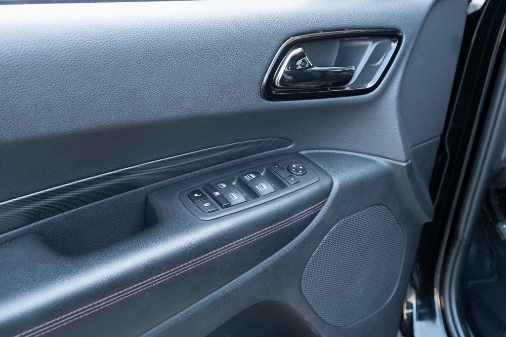 Vehicle image 6 of 15
