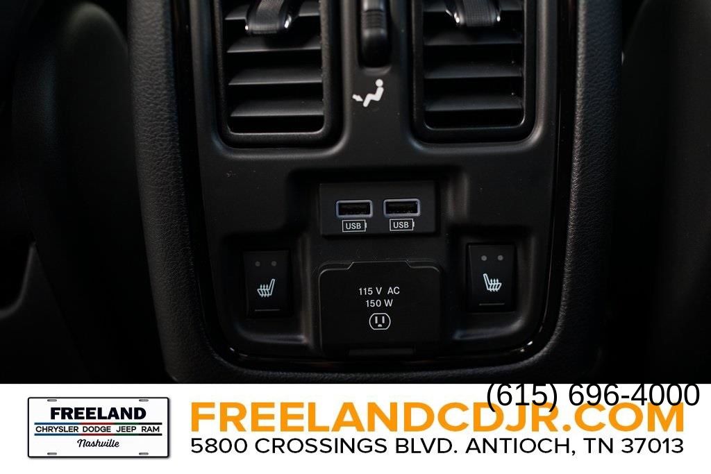 Vehicle image 16 of 24