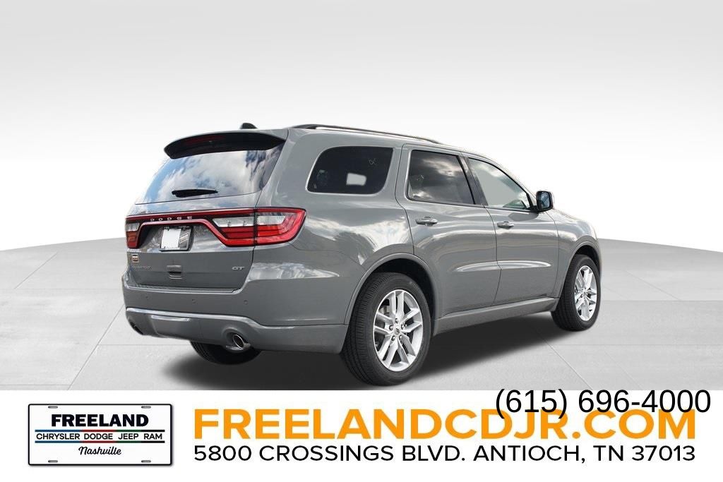 Vehicle image 4 of 24