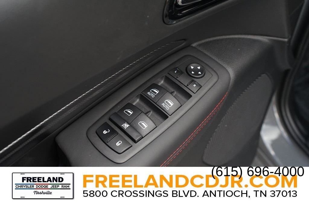 Vehicle image 9 of 24