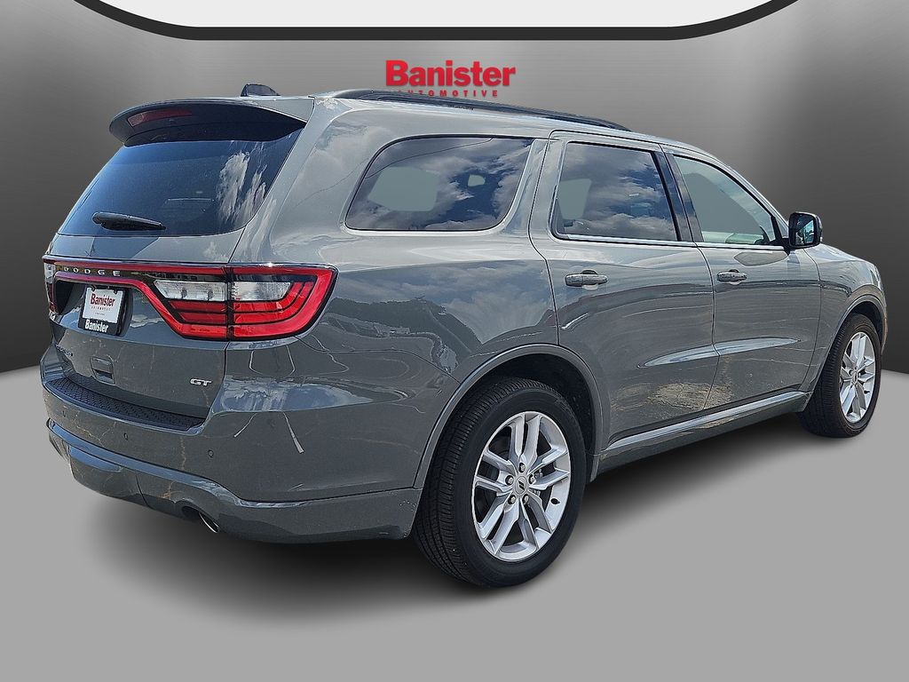 Vehicle image 3 of 19